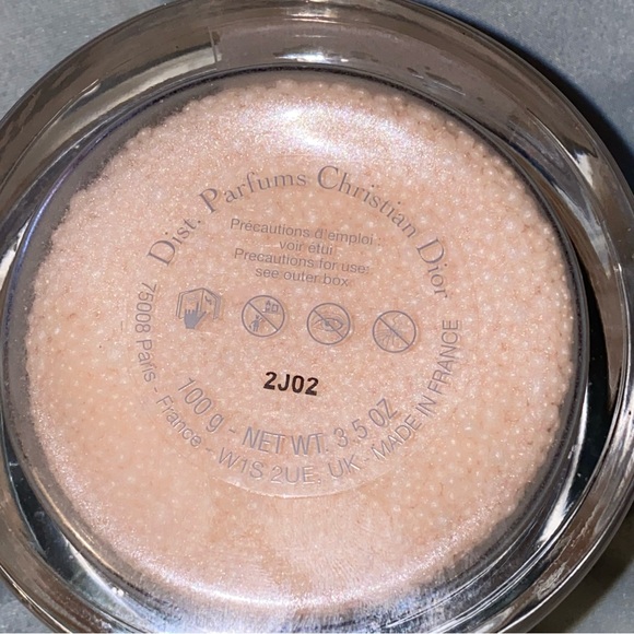 Miss Dior Scented Bath Pearls - 3.5 oz. - Picture 3 of 4